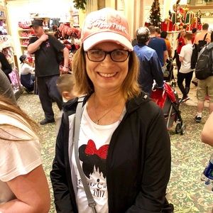 Meet your Posher, Gwendolyn